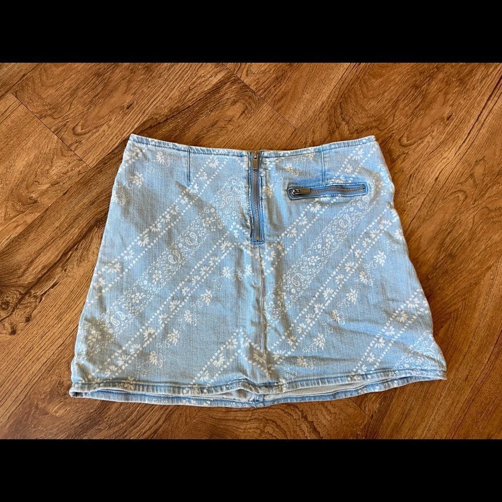 BDG Urban Outfitters blue patterned denim skirt